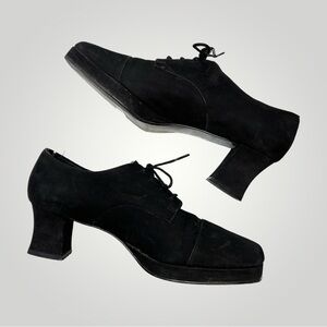 Vintage American eagle studios suede lace up heel in black